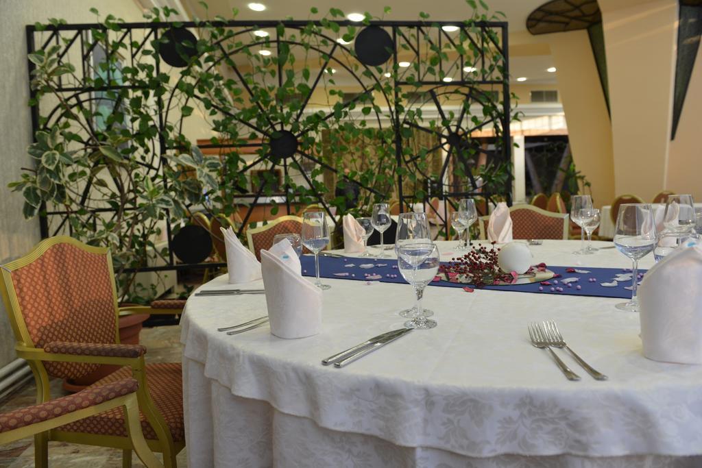 Hotel Bellevue スコピエ エクステリア 写真