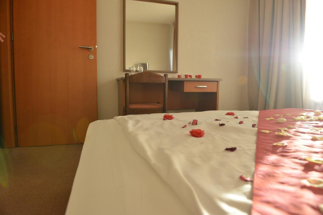Hotel Bellevue スコピエ エクステリア 写真