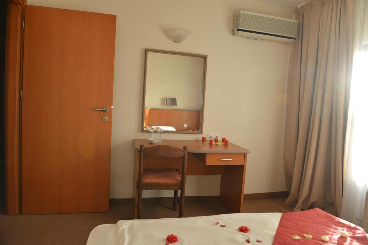 Hotel Bellevue スコピエ エクステリア 写真