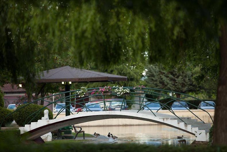 Hotel Bellevue スコピエ エクステリア 写真
