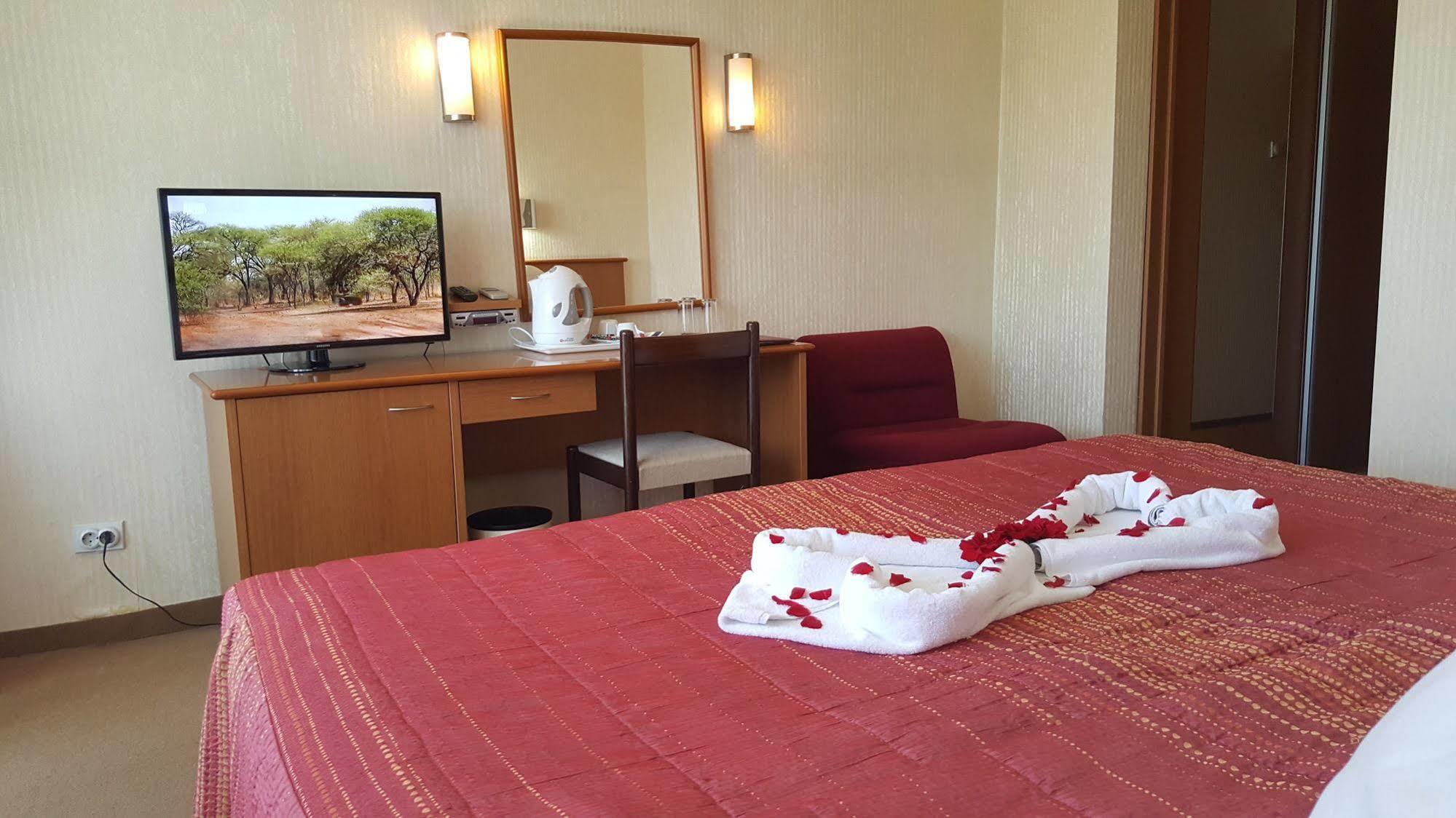 Hotel Bellevue スコピエ エクステリア 写真