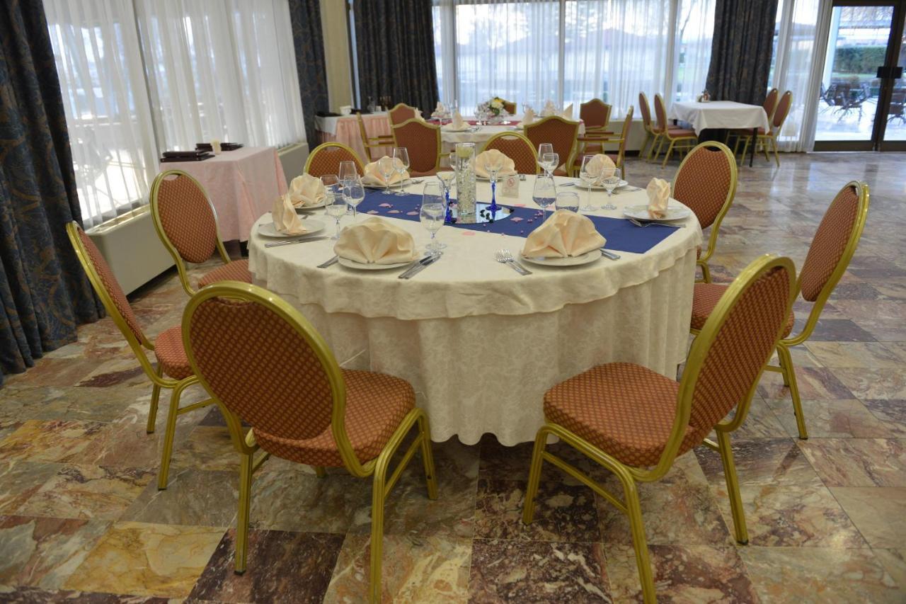 Hotel Bellevue スコピエ エクステリア 写真